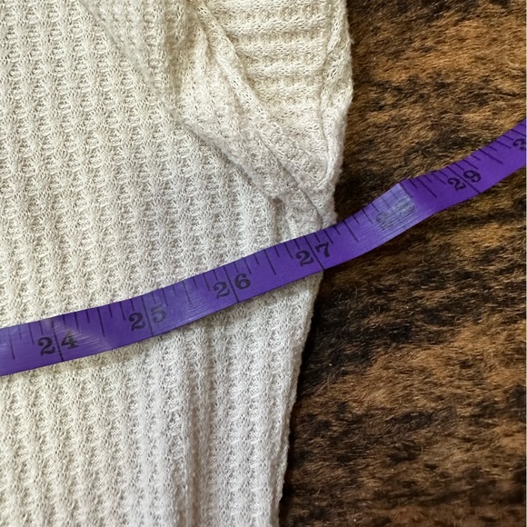 Iwollence size xl off white waffle knit button down long sleeve shirt with tie. - Picture 4 of 6